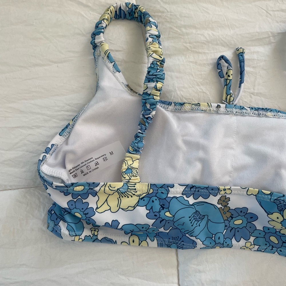 never worn bikini - Picture 3 of 4